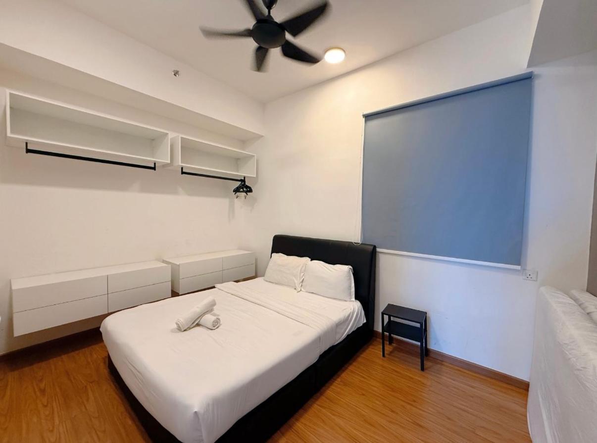 Beacon Executive Suite - City View - By Iz George Town Zewnętrze zdjęcie