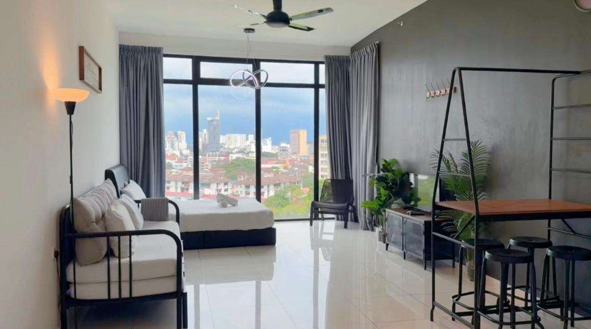 Beacon Executive Suite - City View - By Iz George Town Zewnętrze zdjęcie