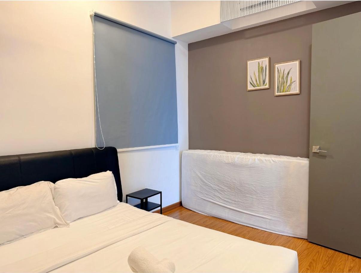 Beacon Executive Suite - City View - By Iz George Town Zewnętrze zdjęcie